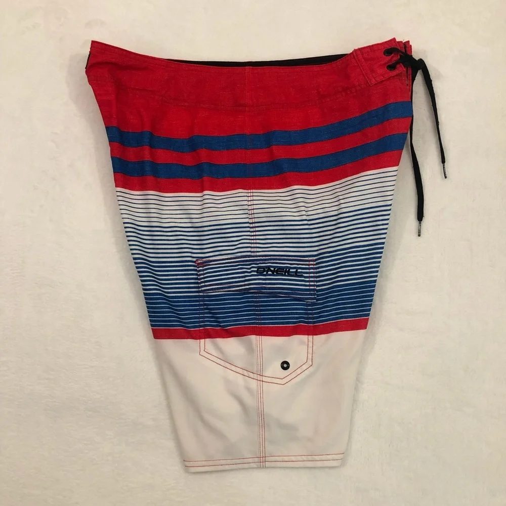 O’Neill Patriotic Red White & Blue Striped Board Shorts Swim Trunk Mens Waist 32